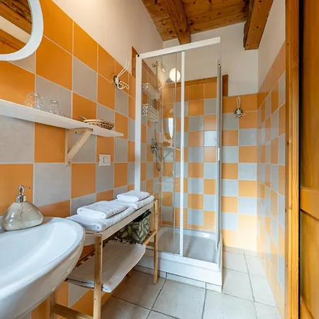 Borghetto La Radice 팜스테이 *